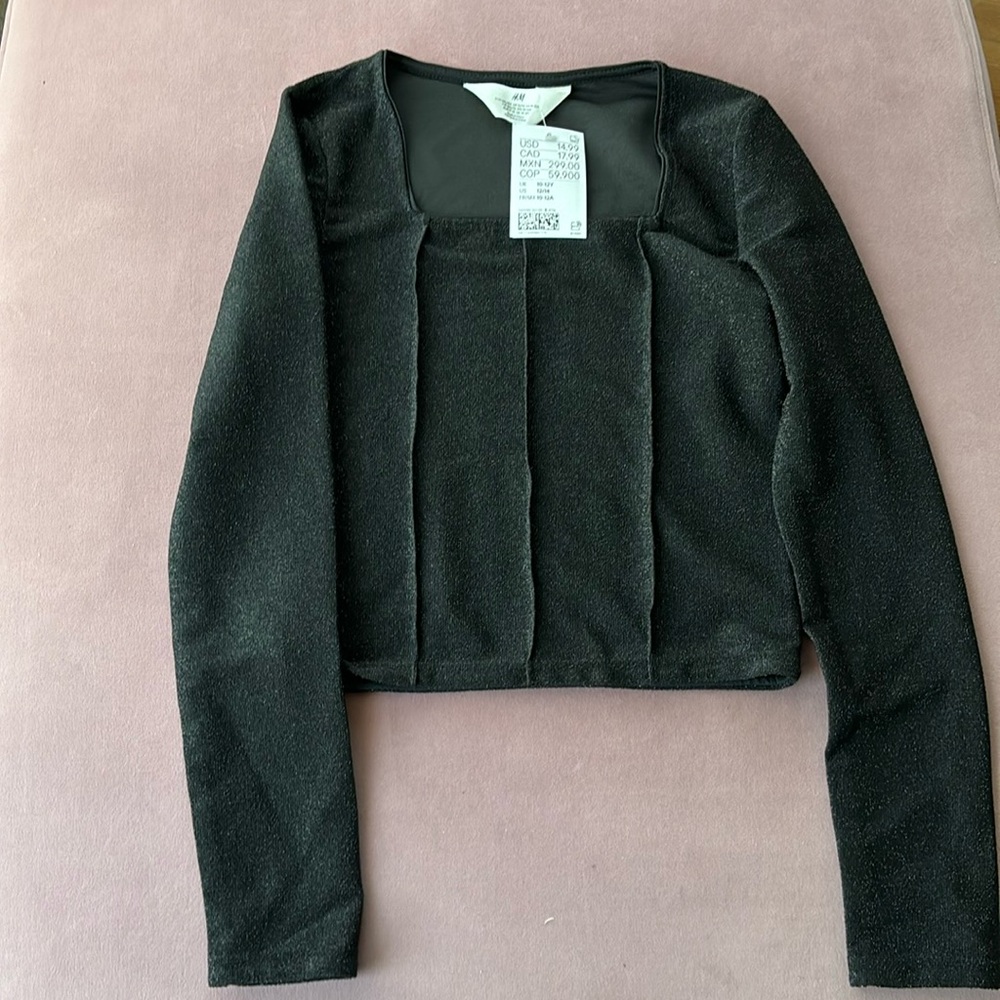 Child’s black top